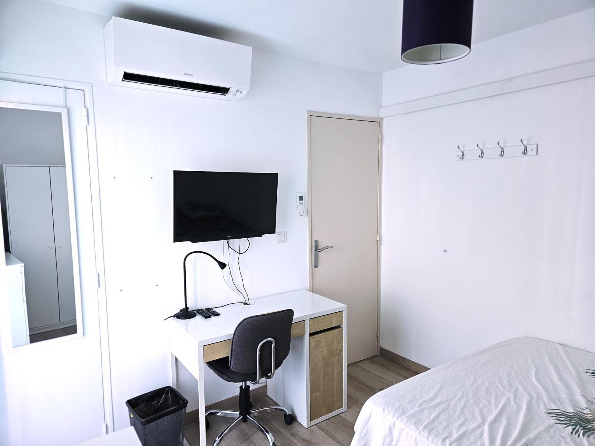 Chambre En Colocation Fille, Proche Mer, Climatisation Tolone Esterno foto